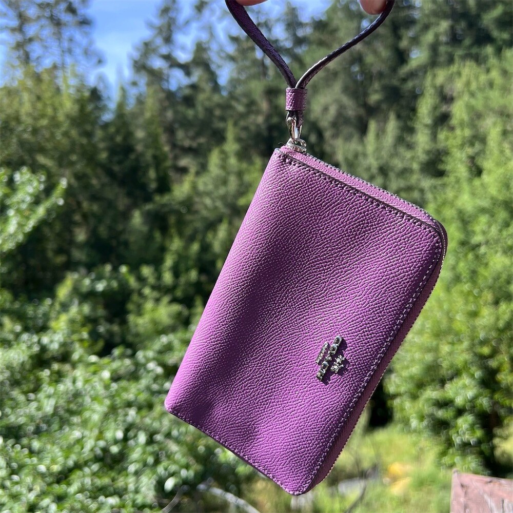 COACH Purple Crossgrain Leather Wristlet Wallet Gunmetal Hardware AUTHENTIC